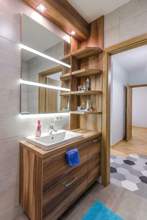 Apartament 48M W Centrum Grojca Grojec  エクステリア 写真