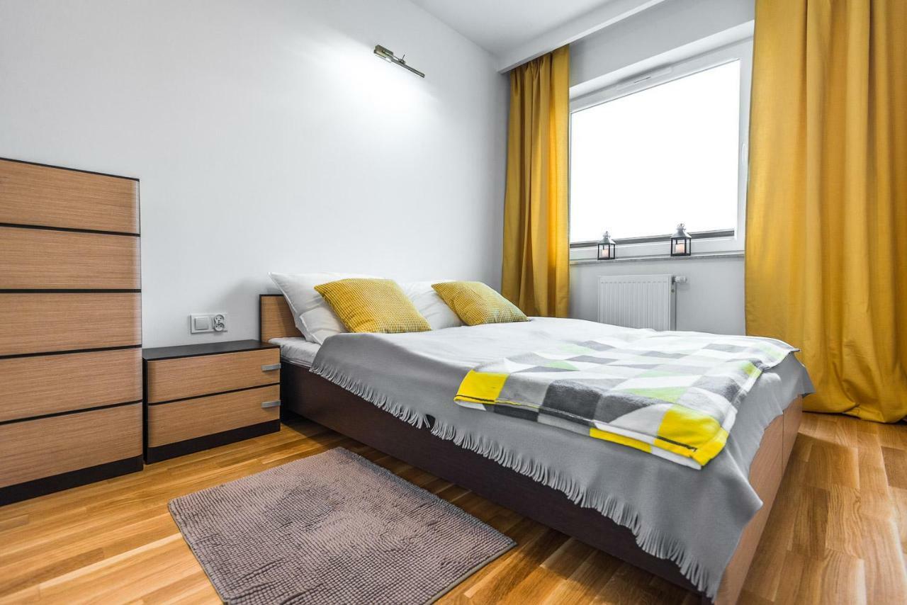 Apartament 48M W Centrum Grojca Grojec  エクステリア 写真