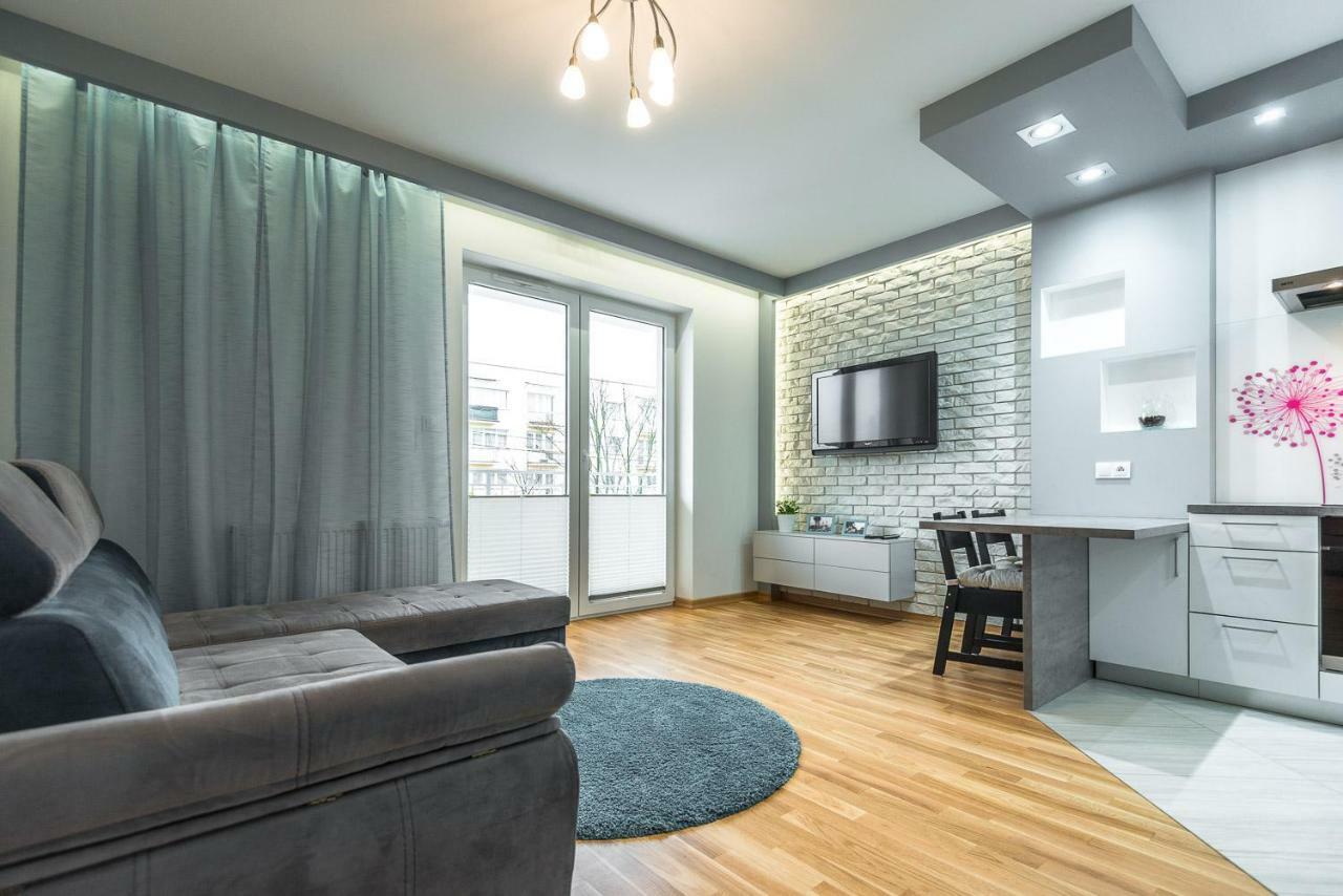 Apartament 48M W Centrum Grojca Grojec  エクステリア 写真